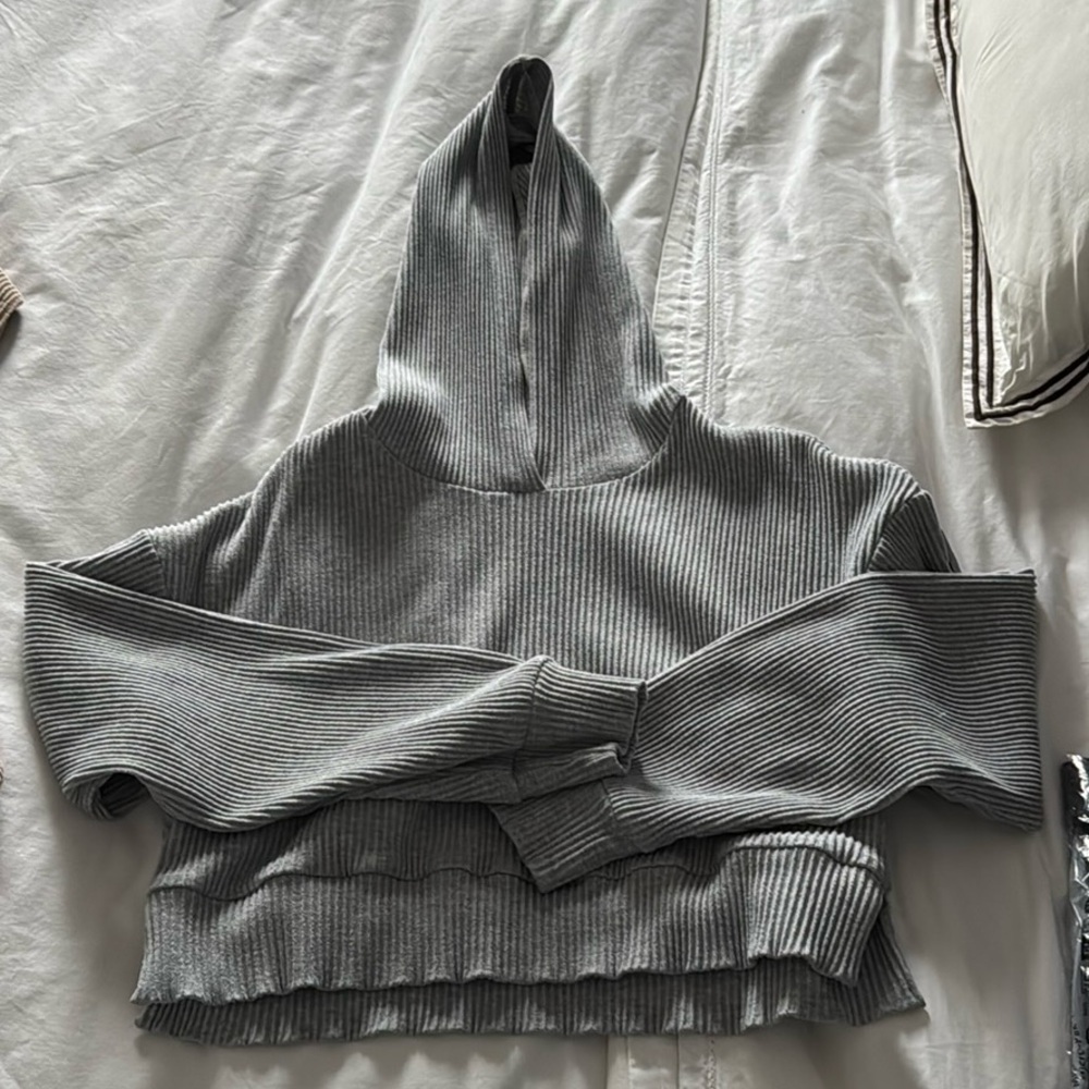 ALO Yoga Muse Grey Hoodie